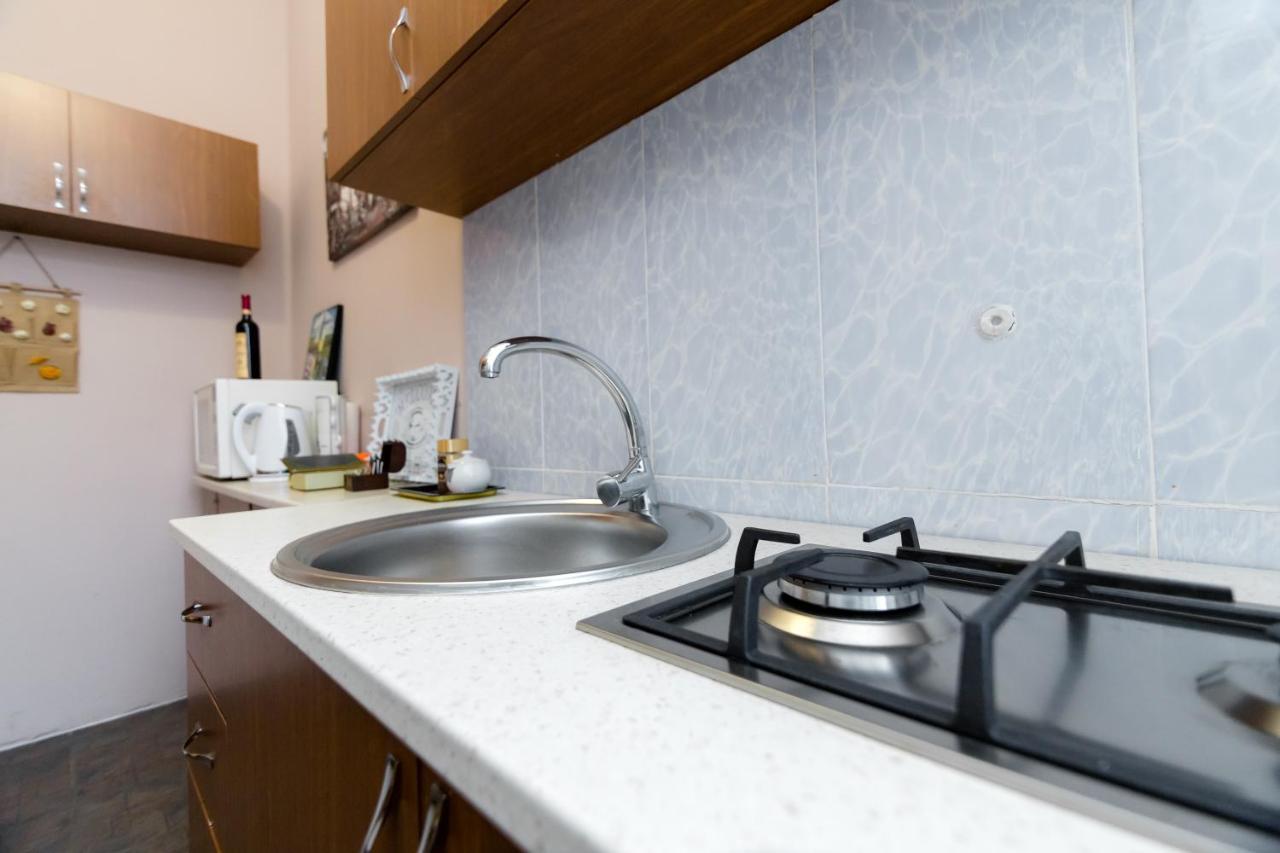 Apartment Gallery Rustaveli 1 Tbilisi Exteriör bild