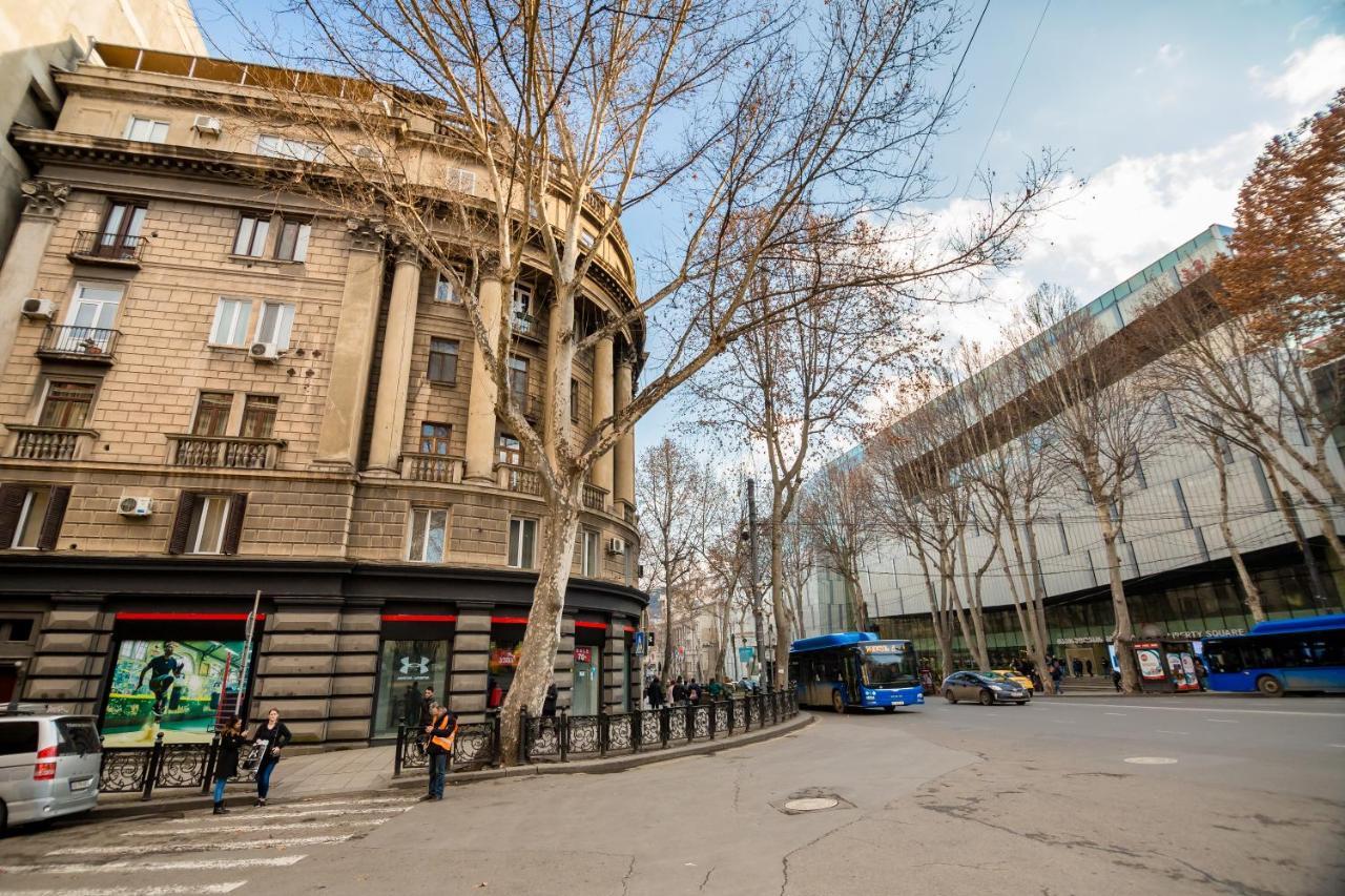 Apartment Gallery Rustaveli 1 Tbilisi Exteriör bild